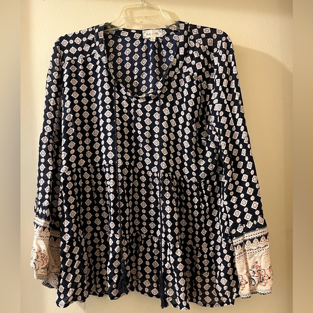 Bailey and Chloe peasant shirt